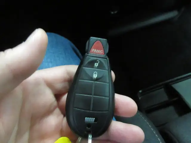 RAM 1500 CLASSIC 2022 EXPRESS NIGHT EDITION V-8 5.7 HEMI 4X4 BEA - Photo 18