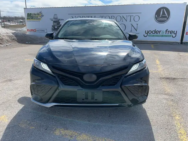 2023 Toyota Camry Hybrid - Photo 2