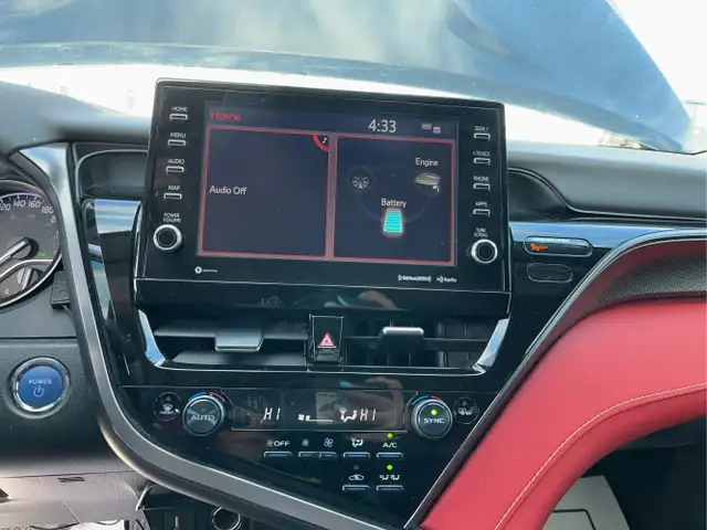 2023 Toyota Camry Hybrid - Photo 15