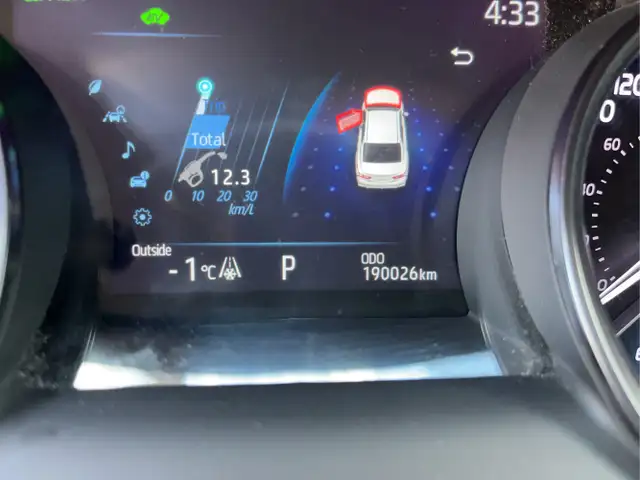 2023 Toyota Camry Hybrid - Photo 20