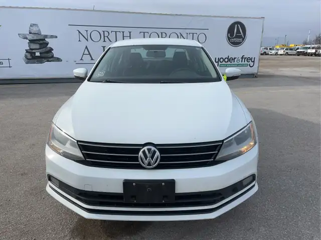 2015 Volkswagen Jetta - Photo 2