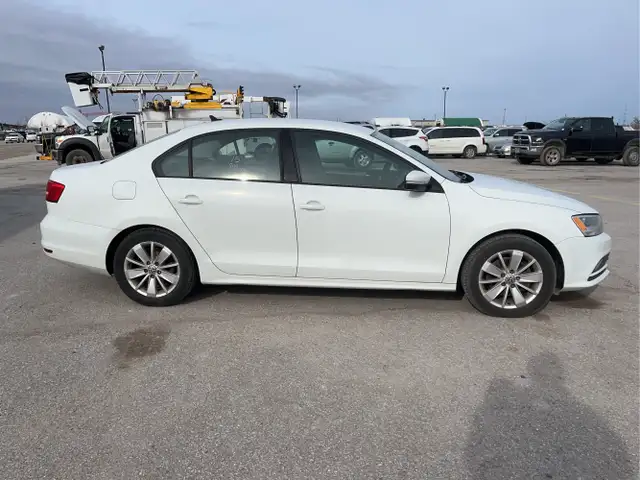 2015 Volkswagen Jetta - Photo 4