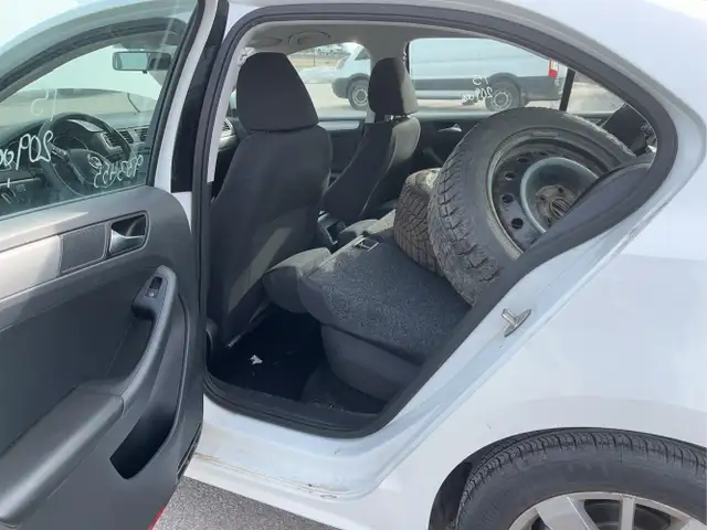 2015 Volkswagen Jetta - Photo 14