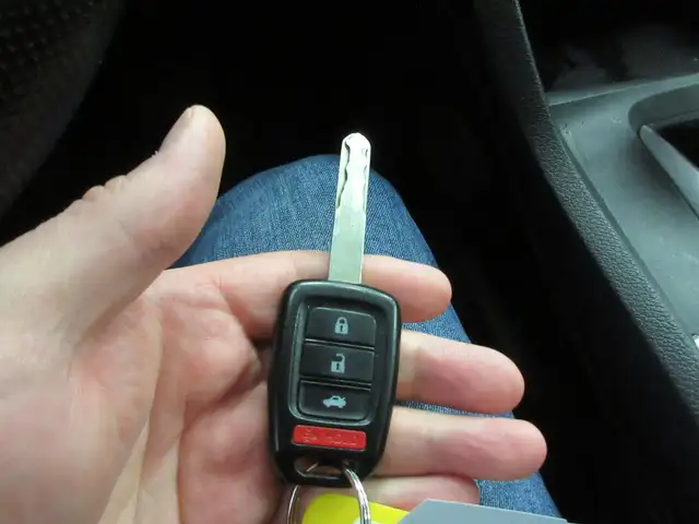 HONDA CIVIC 2020 LX AUTOMATIQUE SIEGES CHAUFFANT CAMERA RECUL 82 - Photo 14