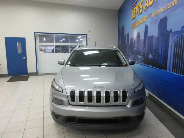 JEEP CHEROKEE 2016 NORTH EDITION V-6 3.2 LITRES 4X4 SIEGES   VOL - Photo 4