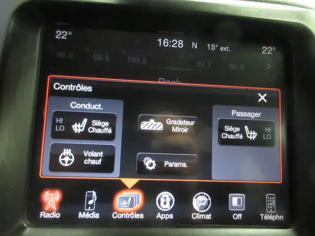 JEEP CHEROKEE 2016 NORTH EDITION V-6 3.2 LITRES 4X4 SIEGES   VOL - Photo 14