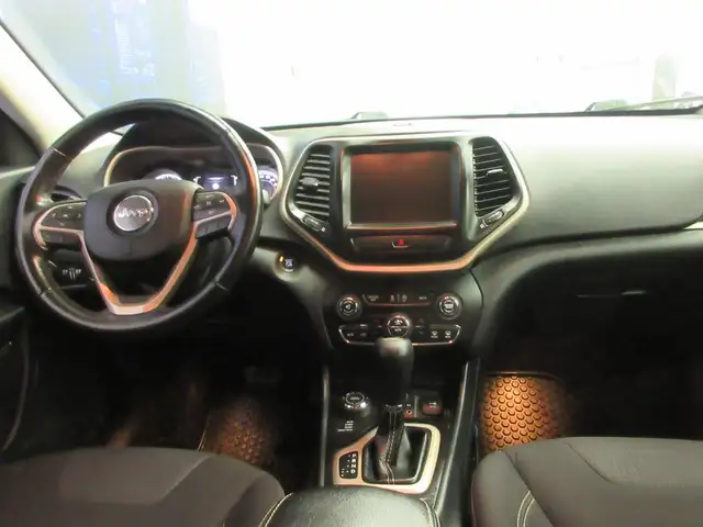 JEEP CHEROKEE 2016 NORTH EDITION V-6 3.2 LITRES 4X4 SIEGES   VOL - Photo 23