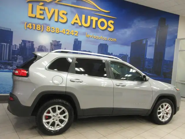 JEEP CHEROKEE 2016 NORTH EDITION V-6 3.2 LITRES 4X4 SIEGES   VOL - Photo 27