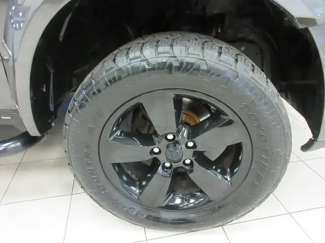 RAM 1500 CLASSIC 2021 EXPRESS NIGHT EDITION V-6 3.6 LITRES SIEGE - Photo 5