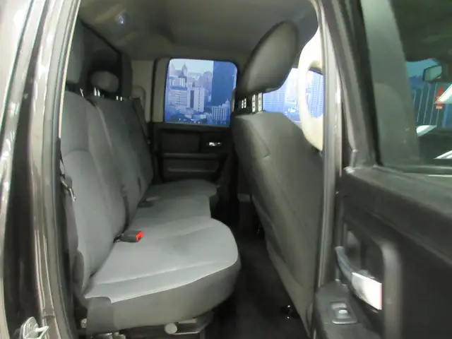 RAM 1500 CLASSIC 2021 EXPRESS NIGHT EDITION V-6 3.6 LITRES SIEGE - Photo 21