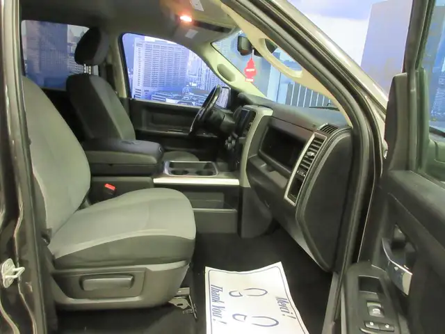 RAM 1500 CLASSIC 2021 EXPRESS NIGHT EDITION V-6 3.6 LITRES SIEGE - Photo 23