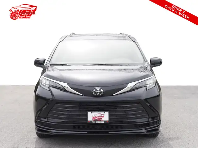 2026 Toyota Sienna XLE, Sunroof, 8 Passenger, Cruise Control. - Photo 2