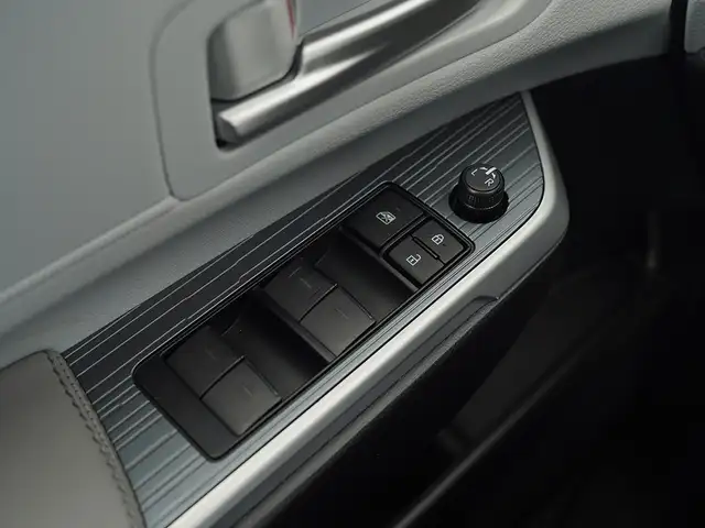 2026 Toyota Sienna XLE, Sunroof, 8 Passenger, Cruise Control. - Photo 13