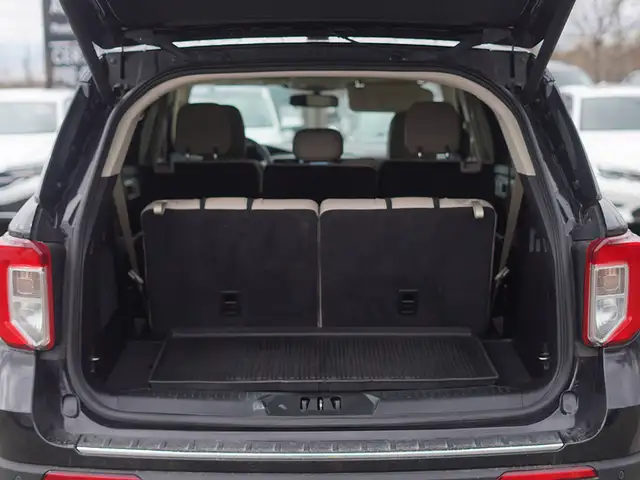2022 Ford Explorer Limited, AWD, SUNROOF, LEATHER SEATS - Photo 10