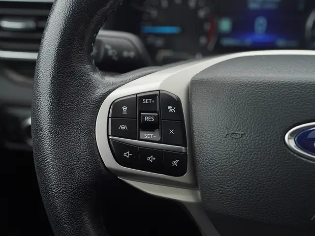 2022 Ford Explorer Limited, AWD, SUNROOF, LEATHER SEATS - Photo 13