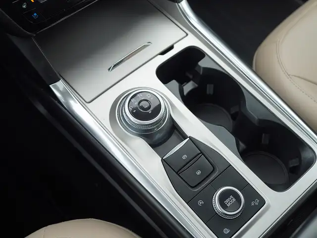 2022 Ford Explorer Limited, AWD, SUNROOF, LEATHER SEATS - Photo 20