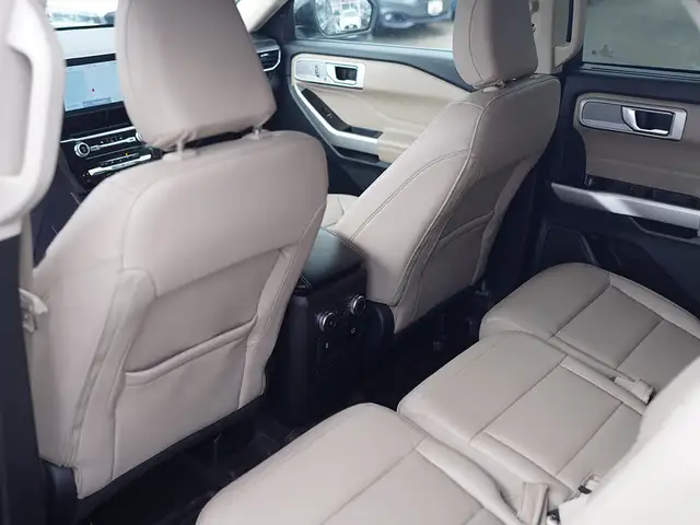 2022 Ford Explorer Limited, AWD, SUNROOF, LEATHER SEATS - Photo 24