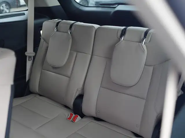 2022 Ford Explorer Limited, AWD, SUNROOF, LEATHER SEATS - Photo 25