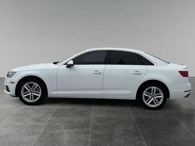 2017 Audi A4 Komfort / AWD - Photo 2