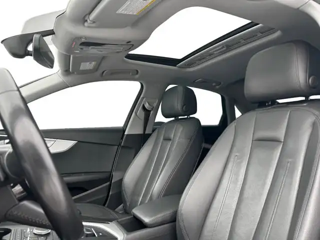 2017 Audi A4 Komfort / AWD - Photo 14