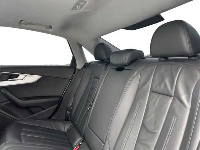 2017 Audi A4 Komfort / AWD - Photo 19