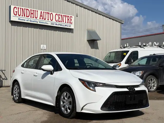 2022 Toyota Corolla LE - Photo 2