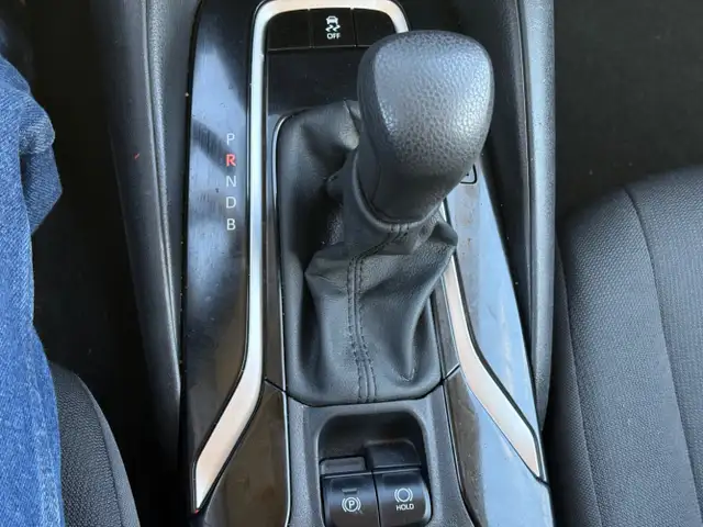 2022 Toyota Corolla LE - Photo 13