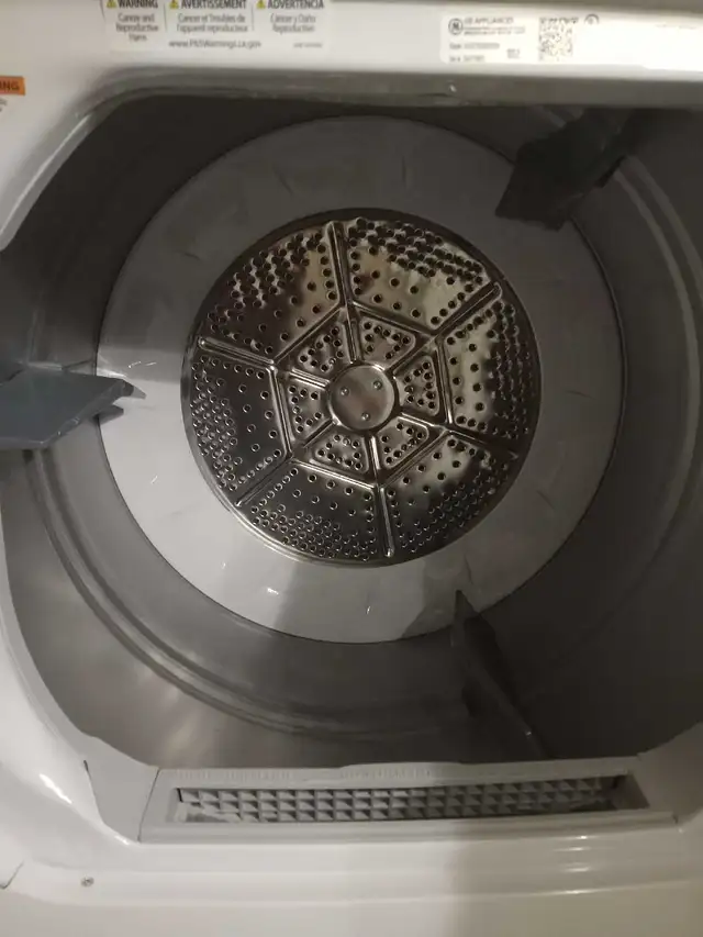 GE Stackable Washer Dryer - Photo 4