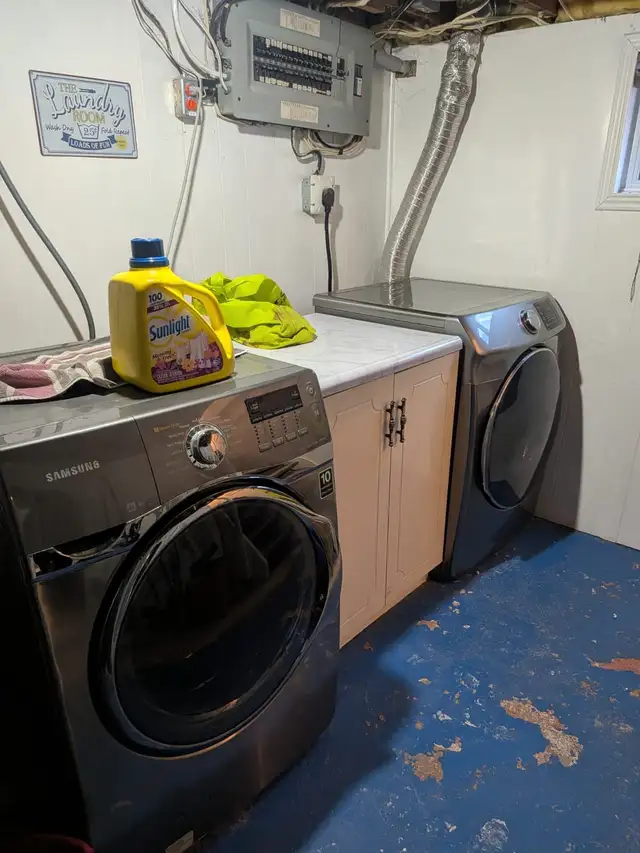 Rooms for Rent in Downtown Oshawa - Photo 6