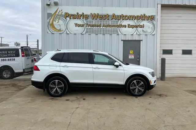 2018 Volkswagen Tiguan SEL Premium 4Motion - No Accident - Photo 4