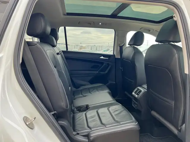 2018 Volkswagen Tiguan SEL Premium 4Motion - No Accident - Photo 17