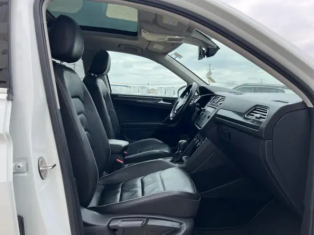 2018 Volkswagen Tiguan SEL Premium 4Motion - No Accident - Photo 18