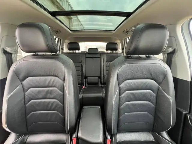 2018 Volkswagen Tiguan SEL Premium 4Motion - No Accident - Photo 20