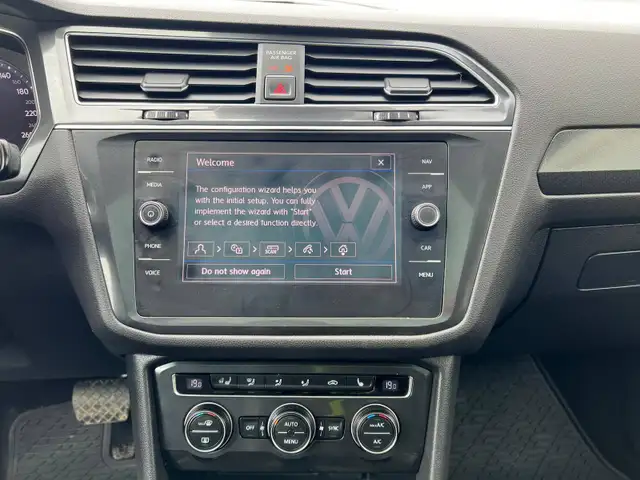 2018 Volkswagen Tiguan SEL Premium 4Motion - No Accident - Photo 24