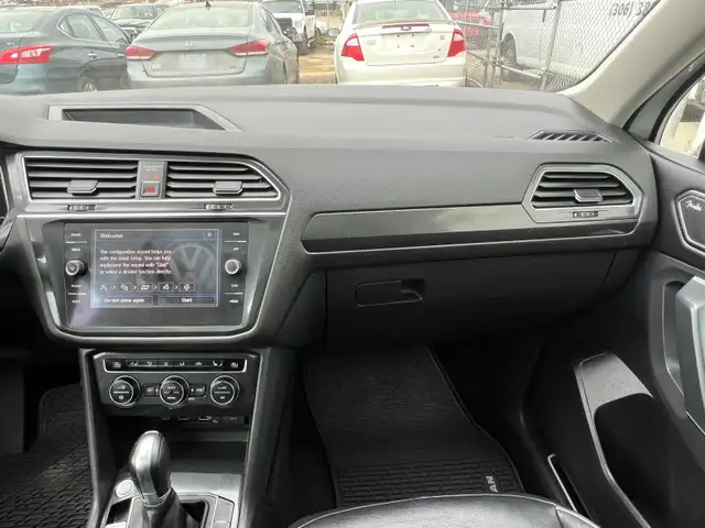 2018 Volkswagen Tiguan SEL Premium 4Motion - No Accident - Photo 25