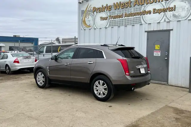 2011 Cadillac SRX Luxury AWD - Photo 7
