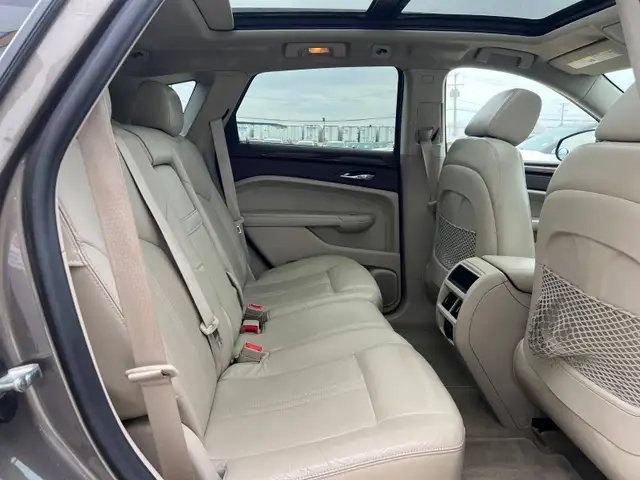 2011 Cadillac SRX Luxury AWD - Photo 14