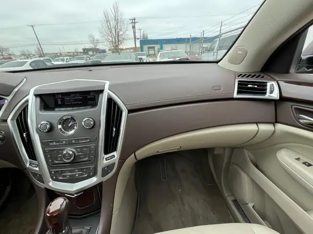 2011 Cadillac SRX Luxury AWD - Photo 20