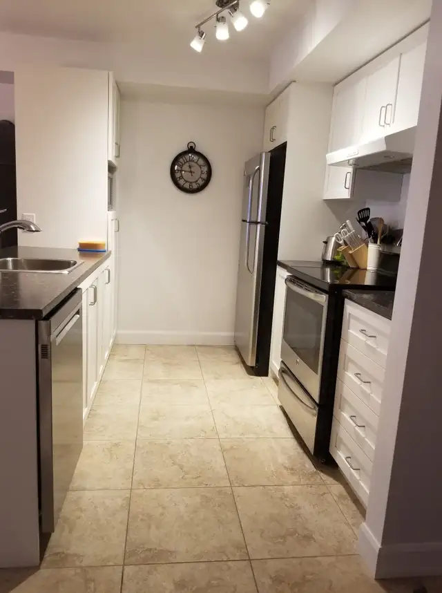 Beau grand 3 1/2, Ste-Foy, Air Clim, Parking intérieur Juillet - Photo 8