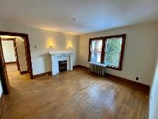 Main Floor 2 Bedroom Apartment in Niagara Falls!