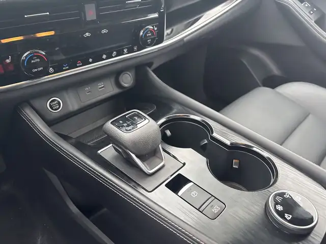 2023 Nissan Rogue - Photo 3