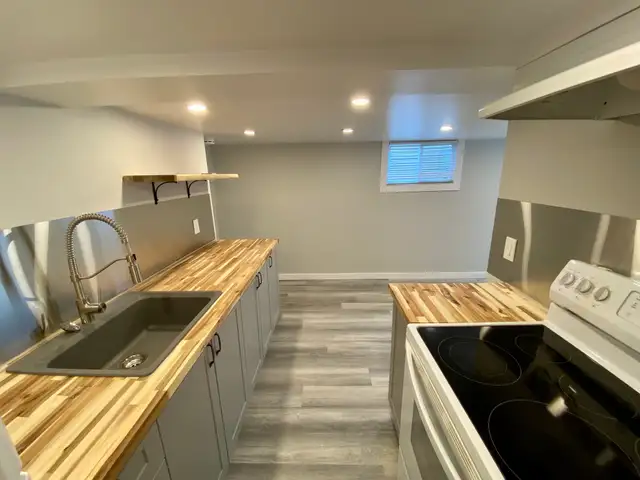 Quaint Bachelor Apartment near Downtown St. Catharines - Photo 9