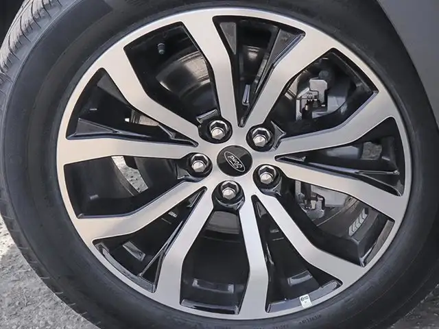 2026 Ford Explorer ST-Line - Photo 8