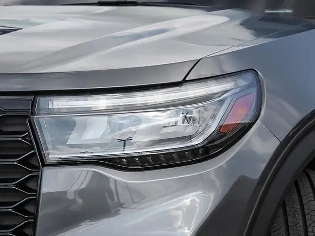 2026 Ford Explorer ST-Line - Photo 10