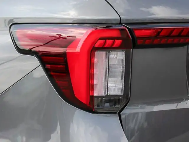 2026 Ford Explorer ST-Line - Photo 11