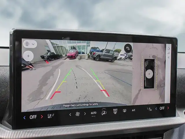 2026 Ford Explorer ST-Line - Photo 23