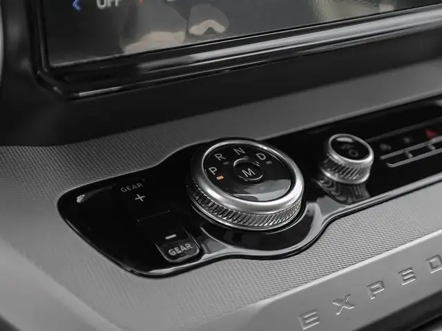 2026 Ford Expedition Active - Photo 16