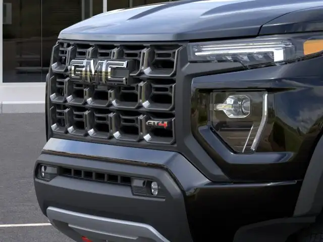 2026 GMC Canyon AT4 - Photo 13