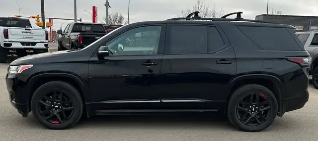 2019 Chevrolet Traverse Premier AWD - Photo 2