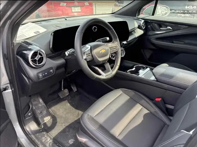 2025 Chevrolet Blazer EV AWD LT - Photo 4